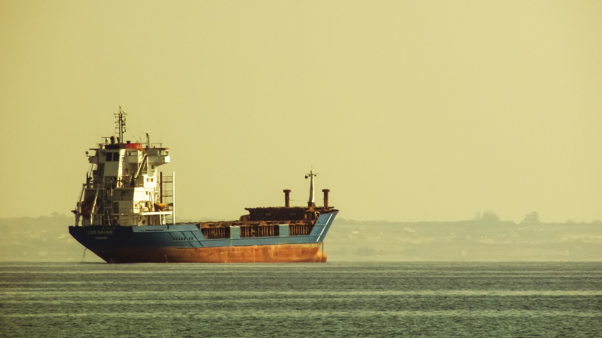 Oil carrier 1722441